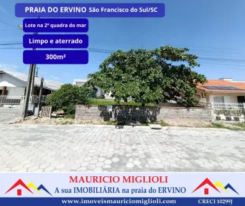 Lote/Terreno à venda, 300m² no Praia do Ervino, São Francisco do Sul