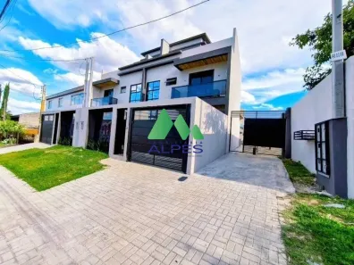 Sobrado com 3 Quartos à venda, 135m² no Capão Raso, Curitiba