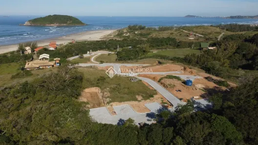 Lote/Terreno à venda, 300m² no Ibiraquera, Imbituba