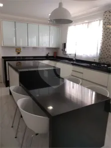 Casa com 3 Quartos para alugar, 280m² no Vila Albertina, São Paulo
