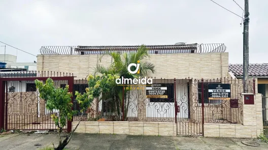 Casa com 3 Quartos à venda, 335m² no Tancredo Neves, Santa Maria