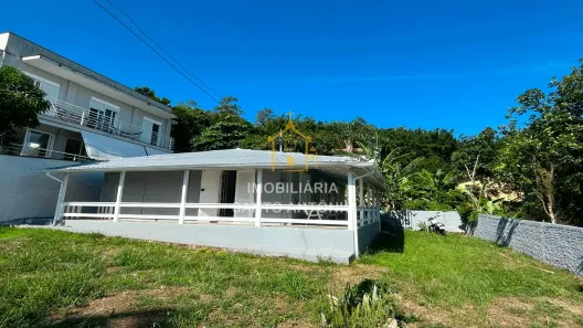 Casa com 2 Quartos para alugar, 78m² no Sambaqui, Florianópolis