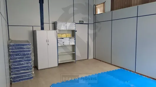 Prédio Comercial para alugar, 800m² no Nova Petrópolis, São Bernardo do Campo