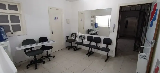 Sala Comercial à venda, 48m² no São Geraldo, Porto Alegre
