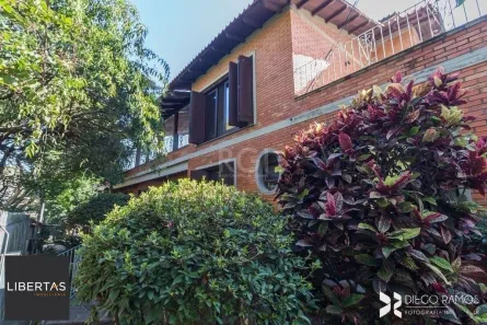 Casa com 4 Quartos à venda, 346m² no Medianeira, Porto Alegre