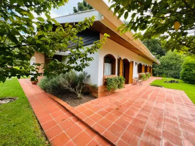 Casa com 6 Quartos à venda, 986m² no , Campos do Jordão