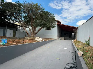 Casa com 4 Quartos à venda, 450m² no Jardim América, Goiânia