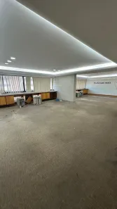 Sala Comercial para alugar, 230m² no Enseada do Suá, Vitória
