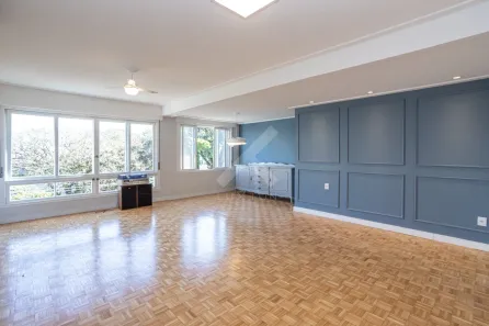 Apartamento com 2 Quartos à venda, 143m² no Três Figueiras, Porto Alegre