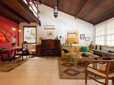 Casa com 4 Quartos à venda, 231m² no Vila Progresso, Niterói
