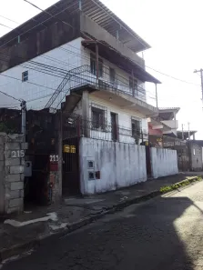 Casa com 3 Quartos à venda, 169m² no Santos Dumont, Juiz de Fora