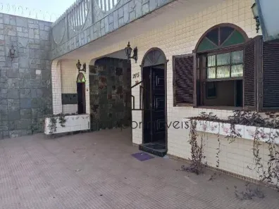 Casa com 8 Quartos à venda, 600m² no Nova Suíssa, Belo Horizonte