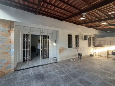 Casa com 4 Quartos à venda, 250m² no Neópolis, Natal