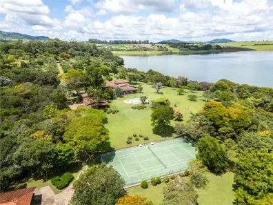 Fazenda/Sítio com 9 Quartos à venda, 2600m² no Piracaia, Piracaia