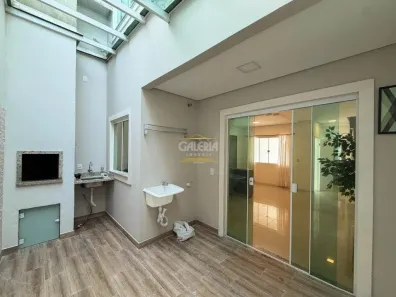 Sobrado com 3 Quartos à venda, 99m² no Nova Brasília, Joinville