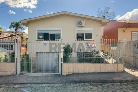 Casa com 2 Quartos à venda, 194m² no Nossa Senhora do Perpétuo Socorro, Santa Maria