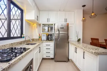 Sobrado com 3 Quartos à venda, 105m² no Parolin, Curitiba