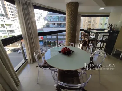 Casa com 3 Quartos para alugar, 130m² no Meia Praia, Itapema