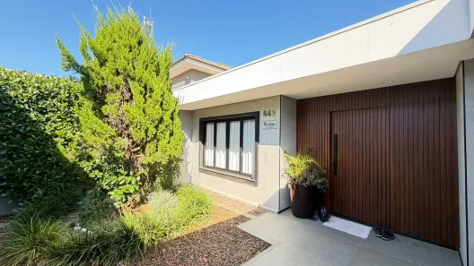 Casa com 4 Quartos à venda, 228m² no Orfãs, Ponta Grossa