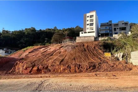 Lote/Terreno à venda, 798m² no Lourdes, Juiz de Fora