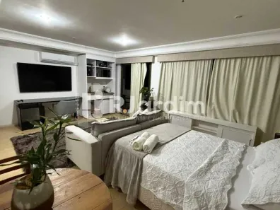 Flat com 1 Quarto para alugar, 40m² no Barra da Tijuca, Rio de Janeiro