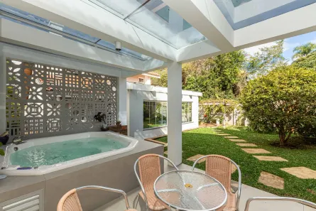 Casa com 4 Quartos à venda, 388m² no Vista Alegre, Curitiba