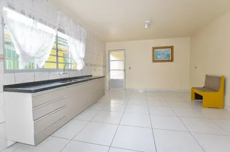 Sobrado com 3 Quartos à venda, 174m² no Umbará, Curitiba