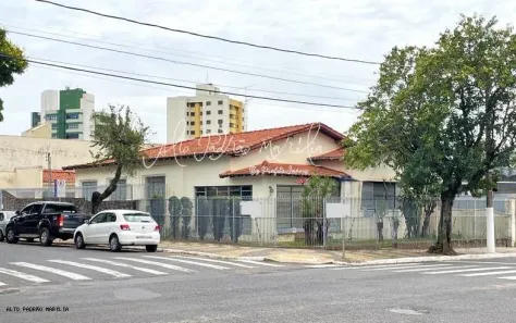 Imóvel Comercial com 4 Quartos à venda, 220m² no Centro, Marília