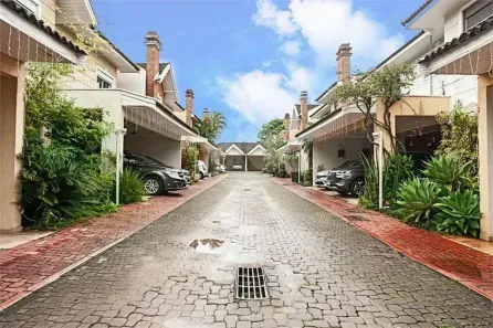 Casa de Condomínio com 4 Quartos à venda, 290m² no Granja Julieta, São Paulo
