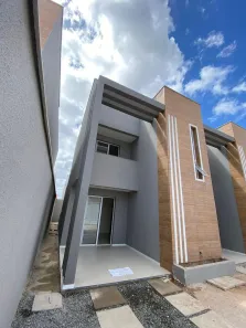 Sobrado com 3 Quartos à venda, 100m² no Tamatanduba, Eusébio