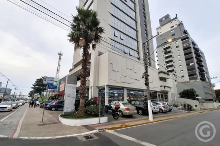 Sala Comercial para alugar, 22m² no Centro, Palhoça
