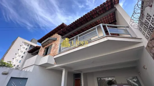 Sobrado com 5 Quartos à venda, 392m² no Santa Mônica, Uberlândia