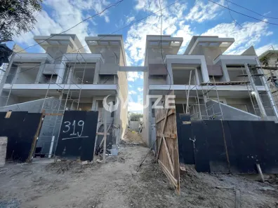 Sobrado com 3 Quartos à venda, 188m² no Água Verde, Curitiba