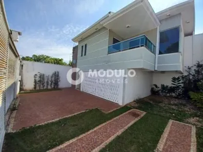 Casa com 4 Quartos à venda, 220m² no Jardim Inconfidência, Uberlândia