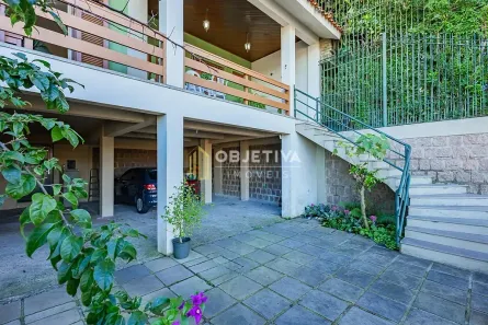 Casa com 4 Quartos à venda, 300m² no Medianeira, Porto Alegre