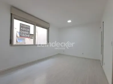 Kitnet com 1 Quarto para alugar, 30m² no Santa Cecília, Porto Alegre