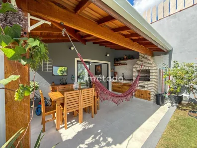 Casa com 3 Quartos à venda, 161m² no Centro, Guararema
