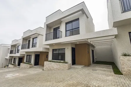 Sobrado com 3 Quartos para alugar, 115m² no São Braz, Curitiba