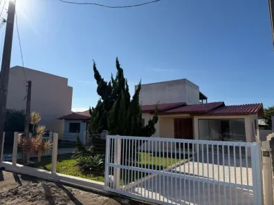Casa com 2 Quartos à venda, 74m² no Torres, Torres