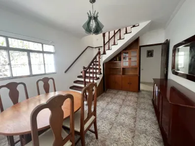Sobrado com 5 Quartos para alugar, 320m² no Jardim Rizzo, São Paulo