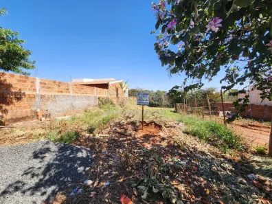 Lote/Terreno à venda, 301m² no Palestina, Palestina