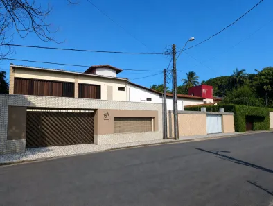 Casa com 4 Quartos para alugar, 363m² no Parque Manibura, Fortaleza