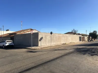 Lote/Terreno para alugar, 260m² no Segismundo Pereira, Uberlândia