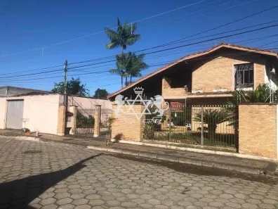 Sobrado com 9 Quartos à venda, 600m² no Sumaré, Caraguatatuba