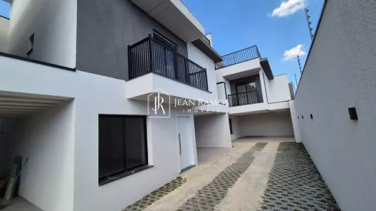 Sobrado com 3 Quartos à venda, 152m² no Xaxim, Curitiba