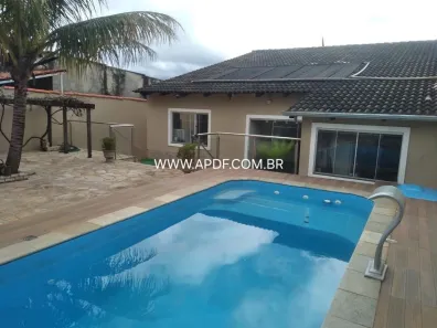 Casa com 3 Quartos à venda, 250m² no Setor Habitacional Arniqueira, Brasília
