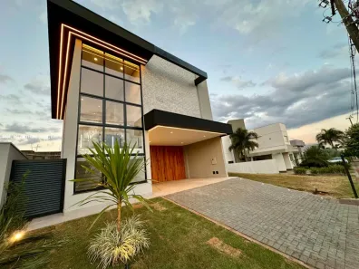 Casa de Condomínio com 3 Quartos à venda, 197m² no Brasília, Londrina