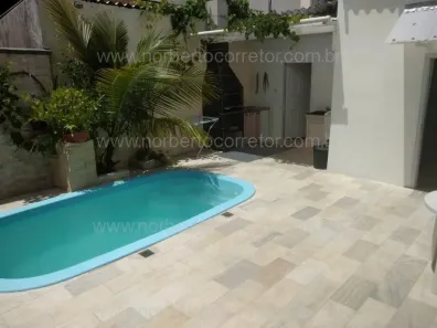 Casa com 2 Quartos para alugar, 80m² no Meia Praia, Itapema