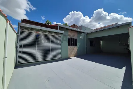 Casa com 2 Quartos para alugar, 100m² no Setor 5, Jaru