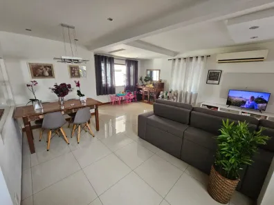 Casa de Condomínio com 4 Quartos à venda, 196m² no Anil, Rio de Janeiro
